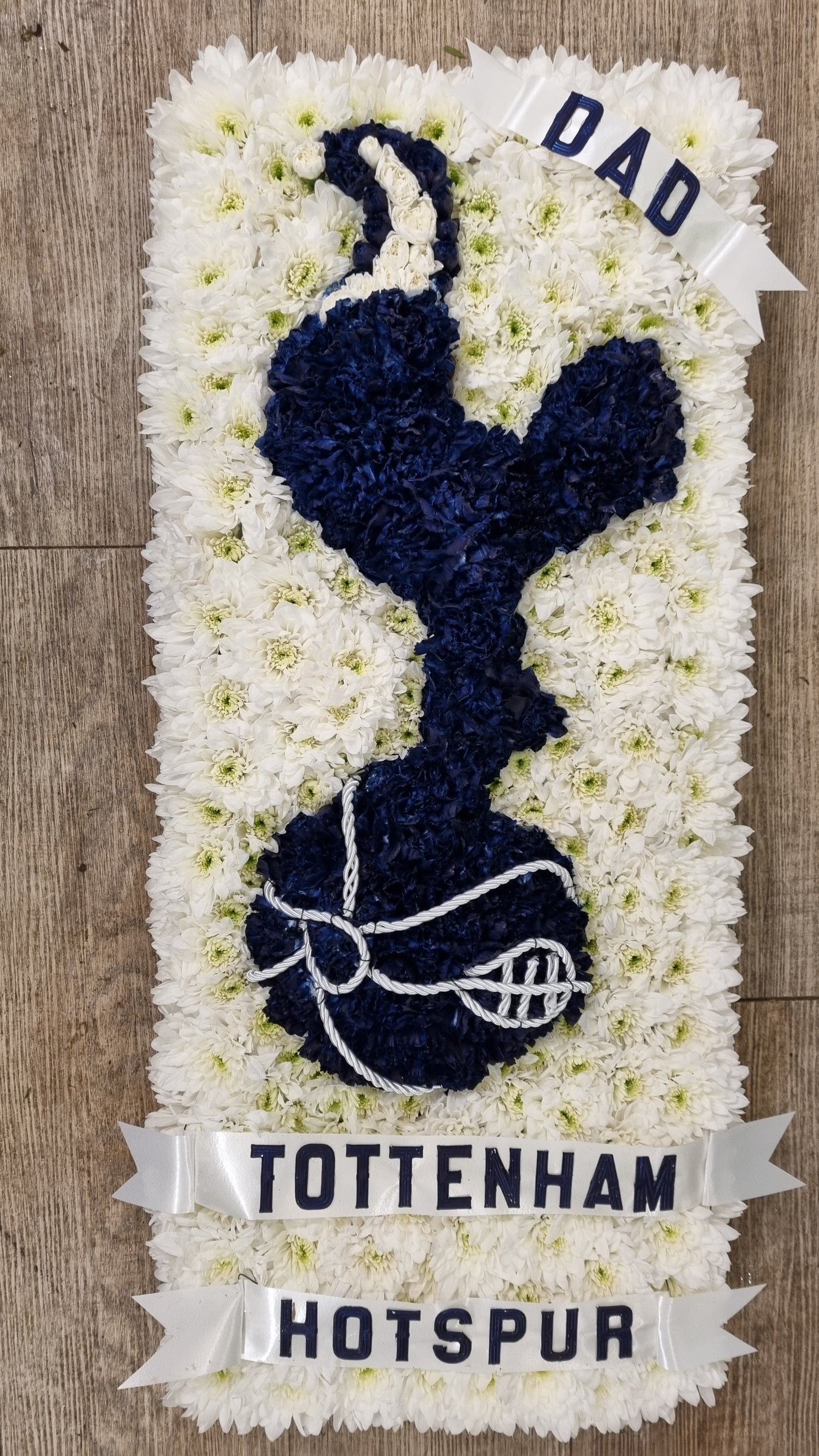 Football Badge Tribute 2ft 6 /75 cm base
