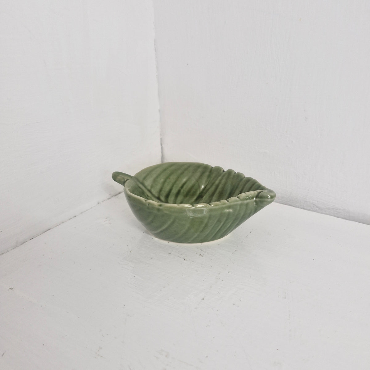 Leaf trinket dish