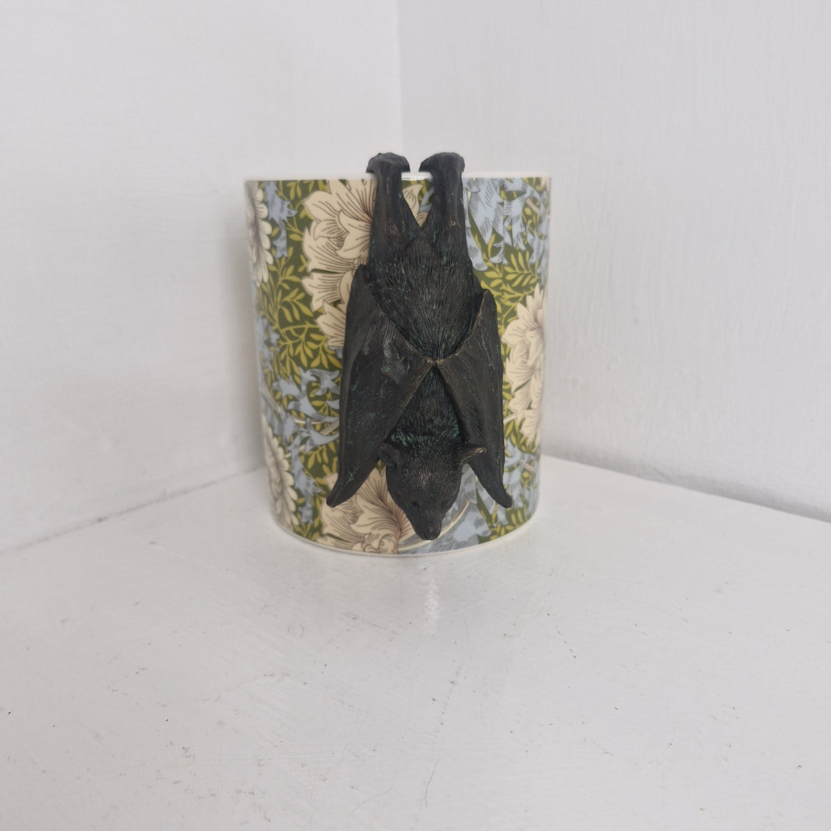 Bat pot hanger