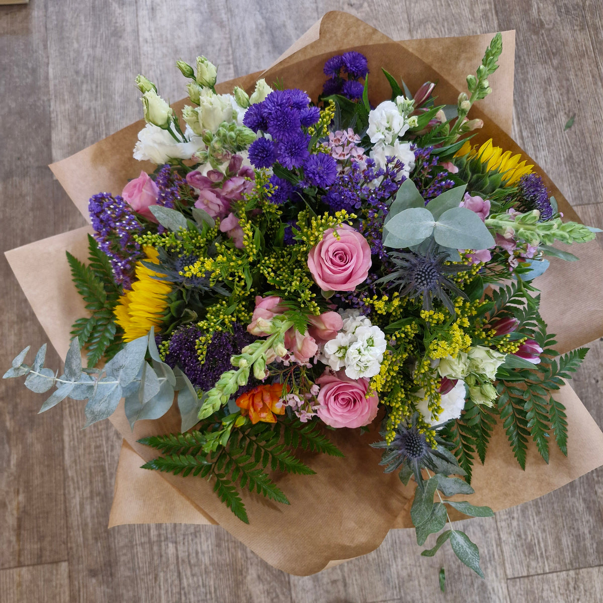 Natural handtied