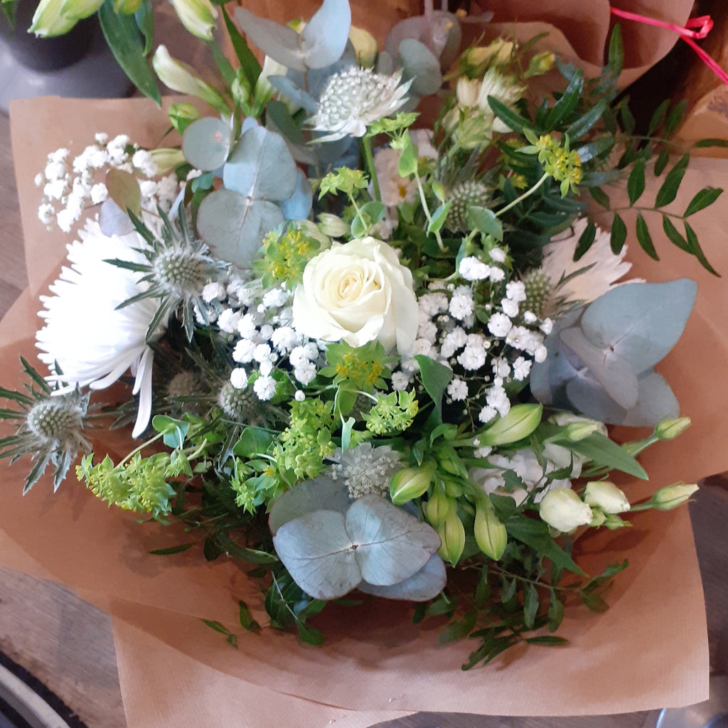Natural handtied